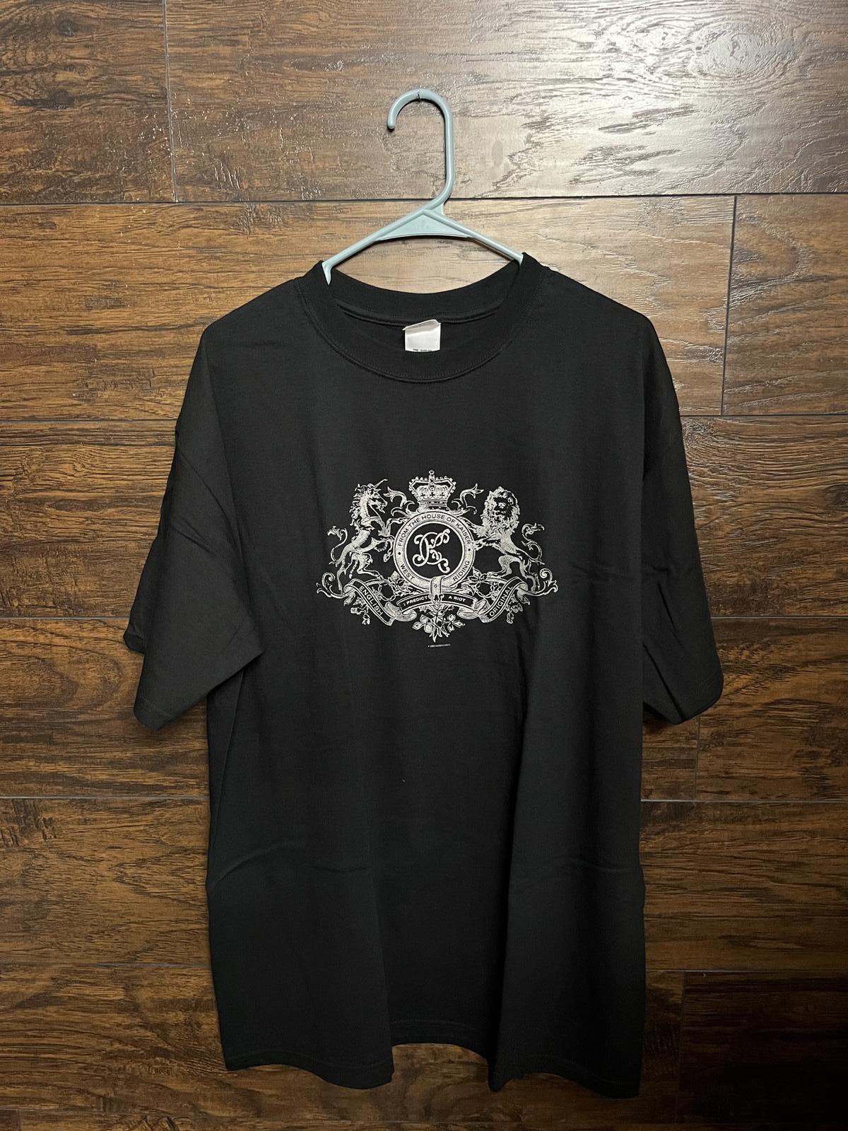 Band Kaiser Chiefs T-shirt - I Predict a Riot Crest Shirt M