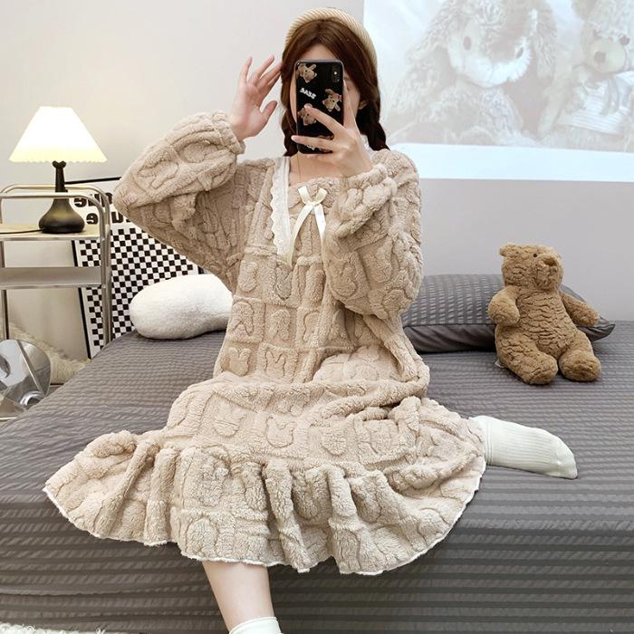 Gemütliches Nachthemd aus Jacquard-Fleece mit zarter Spitze - Übergröße, Langarm, Mittellang für Herbst- und Winterkomfort XL champagner