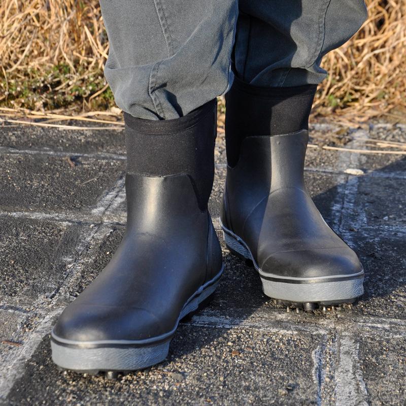 Waterproof Cold and Warm Fishing Shoes with Steel Nails Rock Fishing Shoes Snow Boots