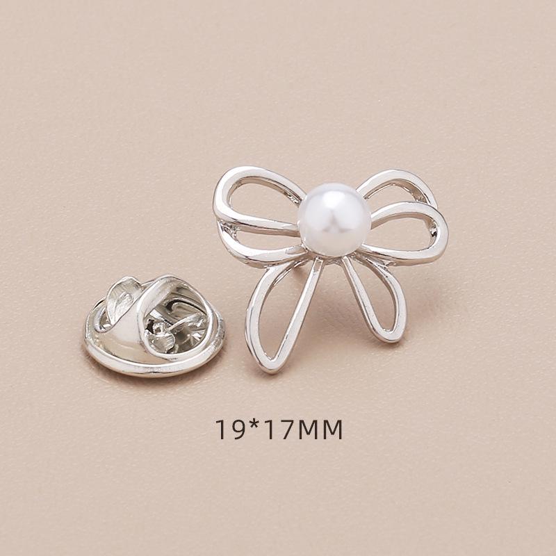 High-End No-Sew Clover Bow Brooch for Shirt Collars