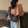 Casual niche design pillow bag 2025 spring personalized new fashion messenger bag simple shoulder armpit bag