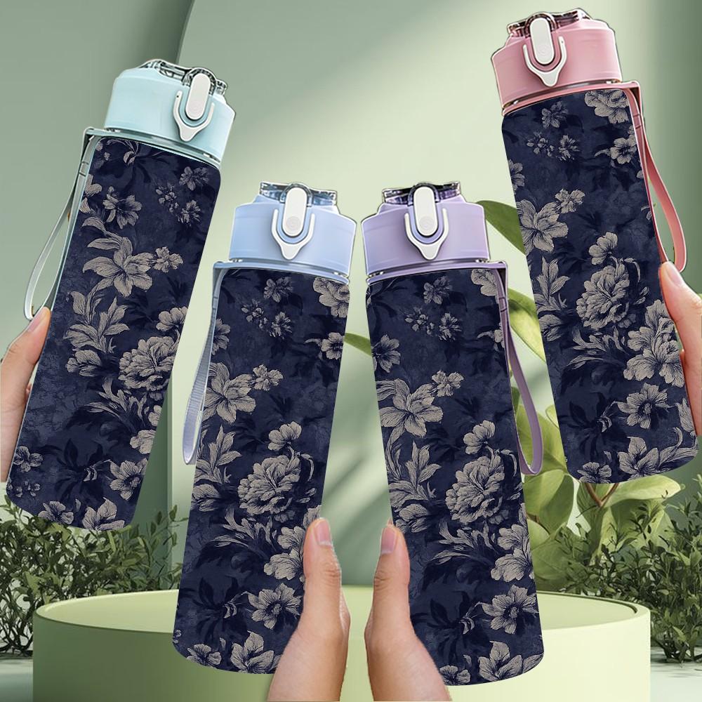 1PC Dark Blue Vintage Flower Print 750ml Color Plastic Sports Water Bottle Leakproof Flip Straw Lid Suitable for Sports Office Home Use