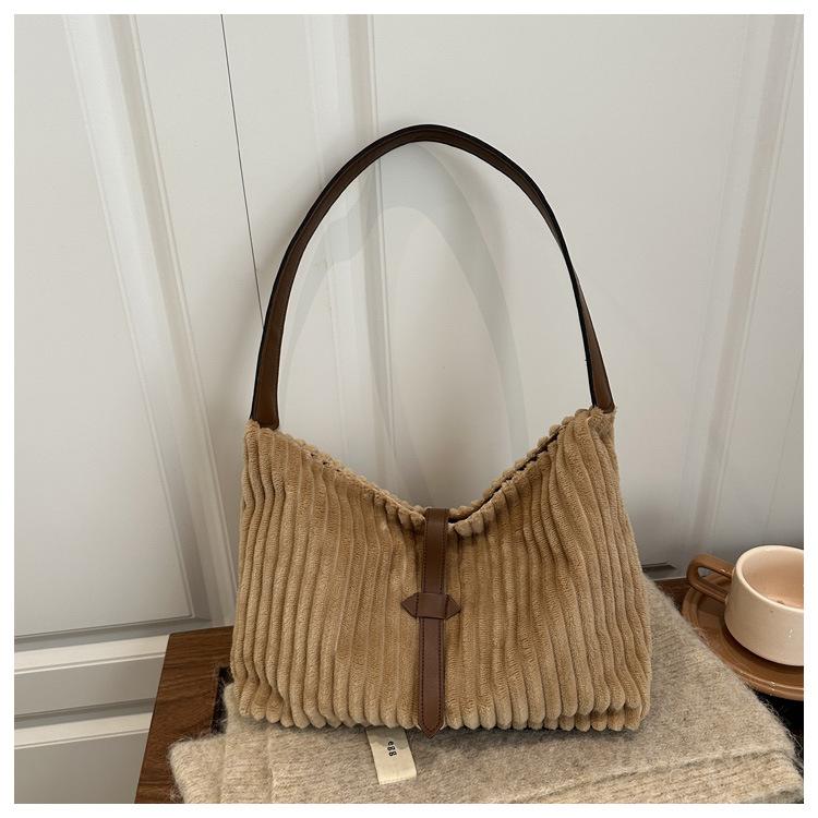 Einseitige Umhängetasche, Modisch und hochwertig, Pendler-Damenhandtasche mit großem Fassungsvermögen, Handliche Tragetasche