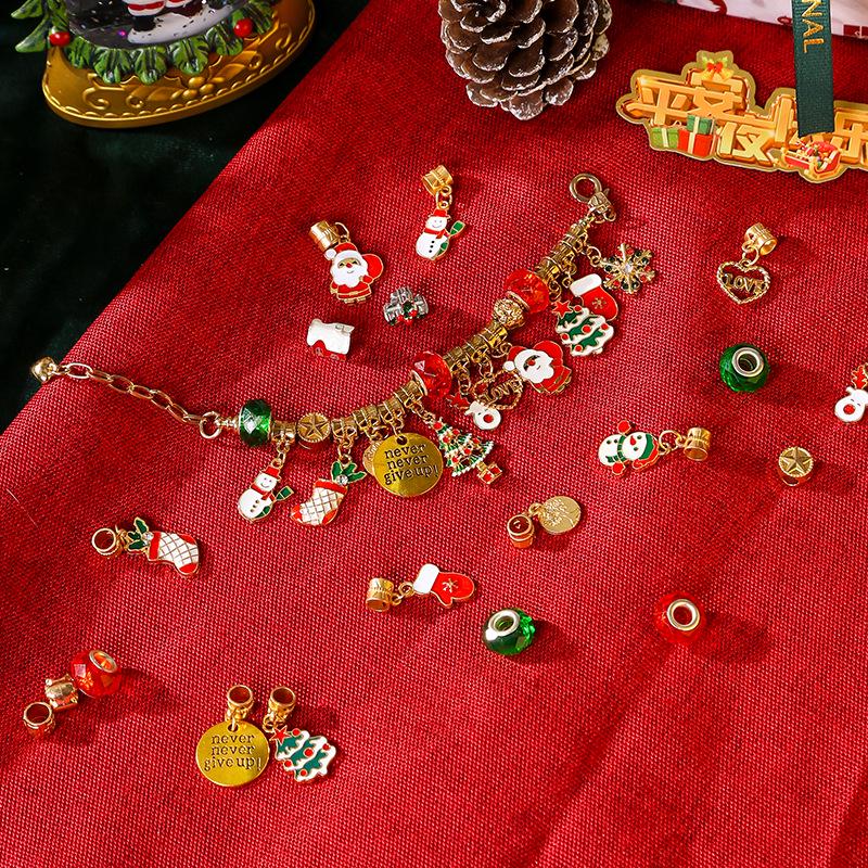 Christmas Joy Blind Box: 40-Piece Pop-It Bracelet Toy Set for Kids