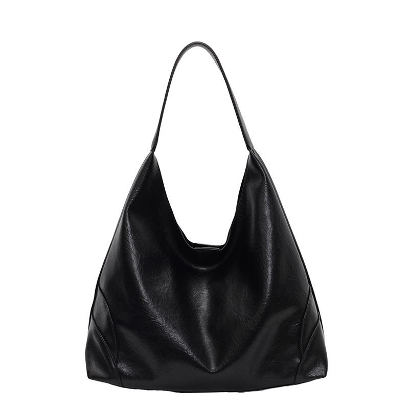 Simple and fashionable underarm bag women's new autumn and winter commuting large-capacity tote bag casual pleated women's bag