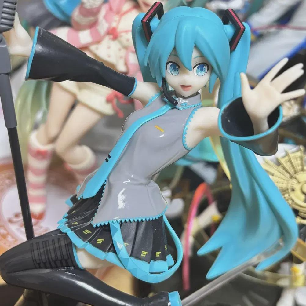 

Vocaloid Hatsune Miku 15th Anniversary Luminastar Figure Classic Beautiful Girl