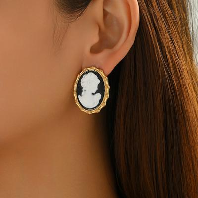 Wind Lady Earrings Geometric Oil Painting Queen Design Versatile Stud Earrings Niche High-end Earrings Women