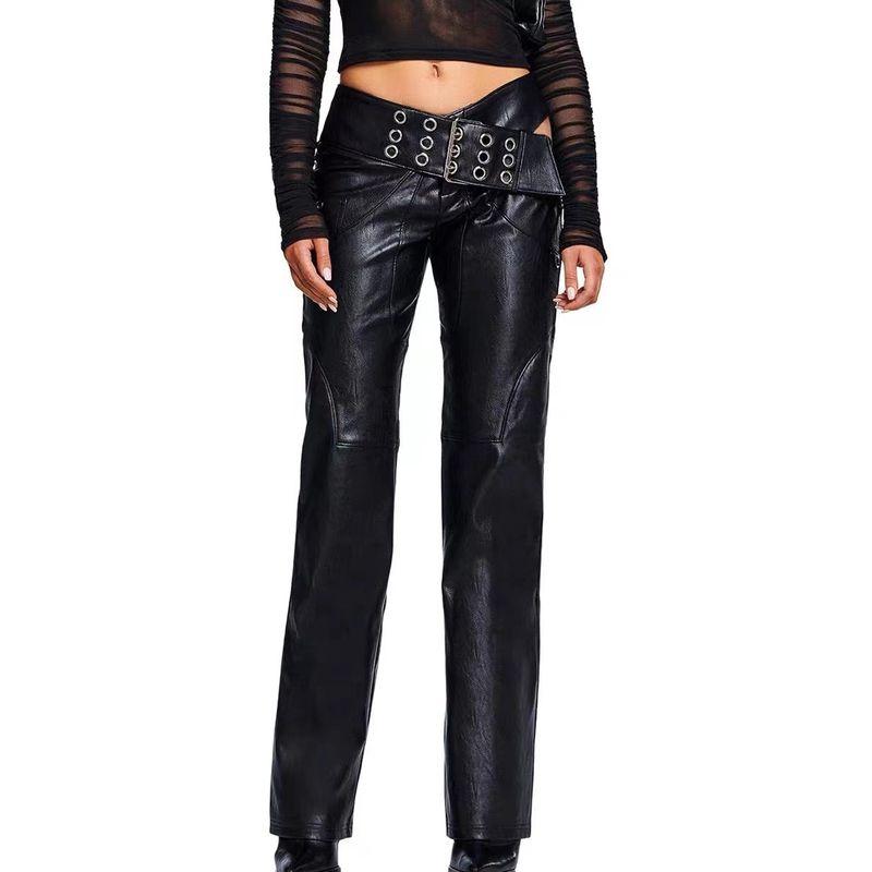 

Iamgia Европейский и американский уличный стиль гяру, облегающие талию, мотоциклетный стиль, металлическая V-образная низкая посадка, прямые брюки, брюки из искусственной кожи Black S