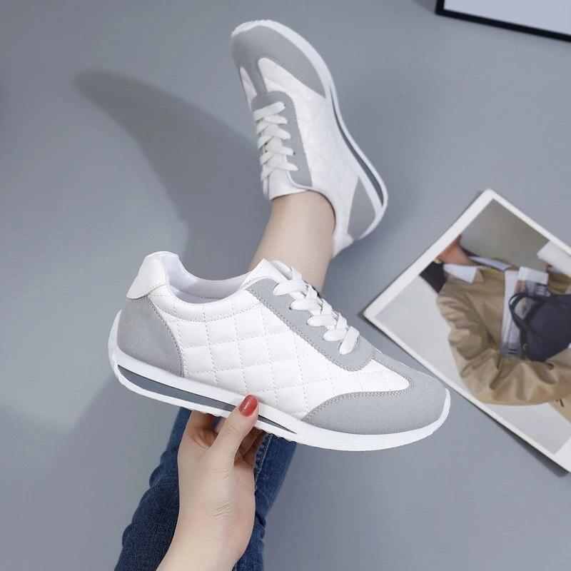 Women Casual Walking Shoes Summer Flat Lace Up Sneakers Fashion Wild Flat-bottomed Loafers Women Sneakers