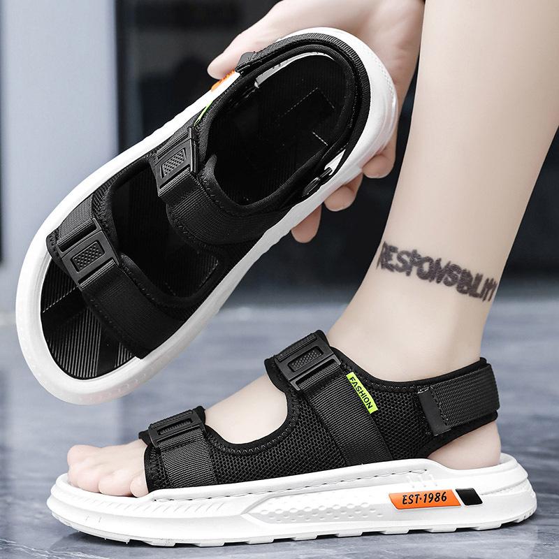 Men's shoes 2025 summer new outdoor travel beach shoes men's fashion Velcro casual comfortable soft-soled sandals