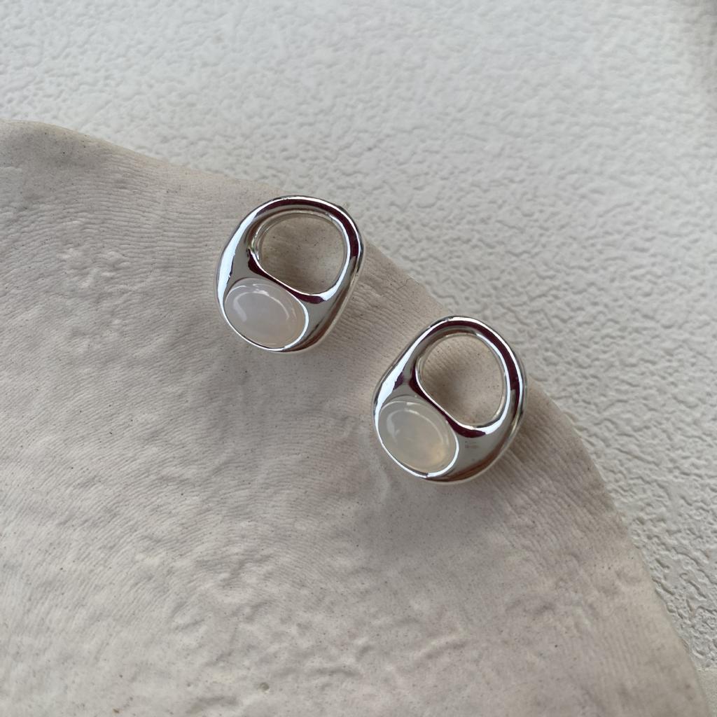 Geometrische ovale Ohrstecker Damenmode Temperament Hoher Sinn Kalter Wind Design Ohrringe Einfach Hohl Französisch