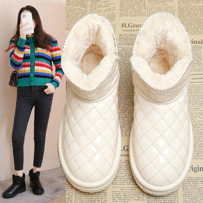 Popular snow boots women's 2025 new winter velvet thickened warm versatile short boots women's fur integrated cotton shoes