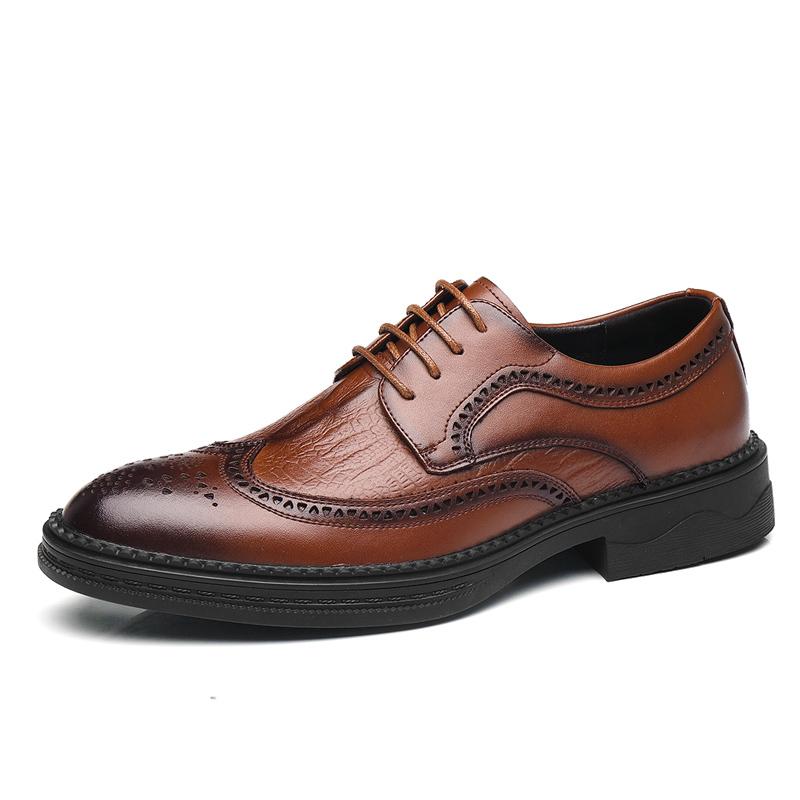 Hollow Out Mens Formal Leather Dress Shoes British Stylish Business Dress Men Flats High Quality Brogues Oxford Shoes Man