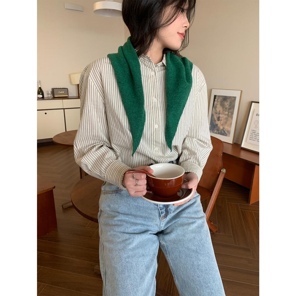 Wool Temperament, Anti-aging Triangle Scarf, Knitted Small Shawl for Women in Autumn and Winter, Versatile Korean Version, Knotted and Shoulder Worn