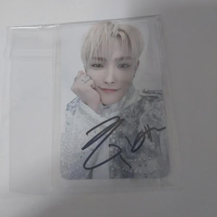 ATEEZ Hongjoong And Middle Concert Limited Edition Sign Foca