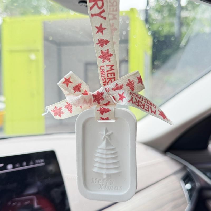 1pcChristmas Tree Car Plaster Aromatherapy Car Interior Hanging Decoration Bathroom Bedroom Wardrobe Diffuser Stone Decoration P