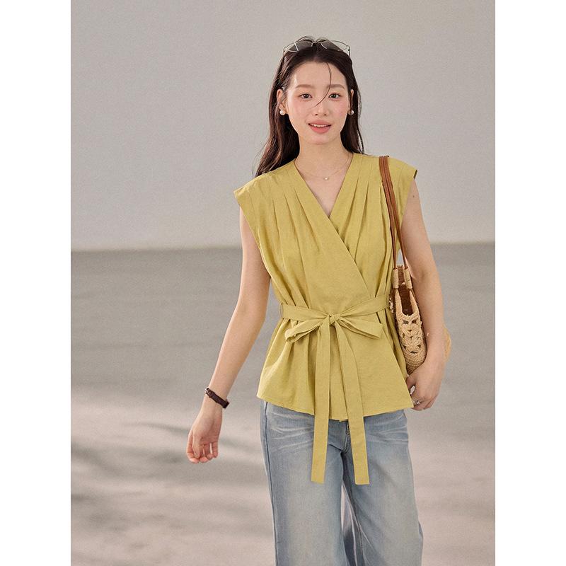 [] Design sense retro V-neck strap shirt women's summer new sleeveless pleated vest NC