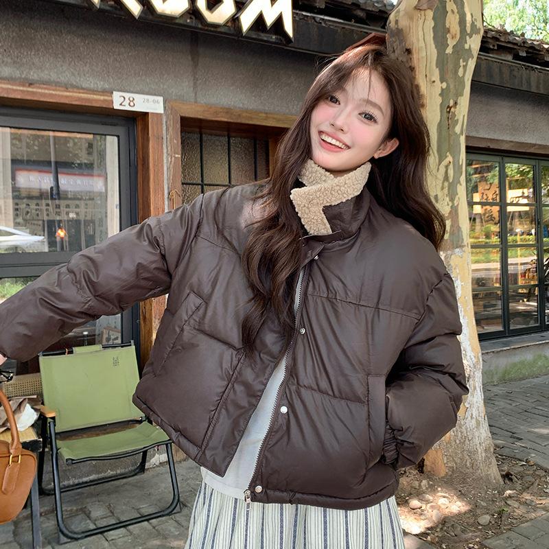 

Новая утолщенная хлопковая куртка для женщин, короткая, со стойкой, свободная хлопковая куртка для переменчивой осени и зимы, короткая куртка с лацканами L коричневый