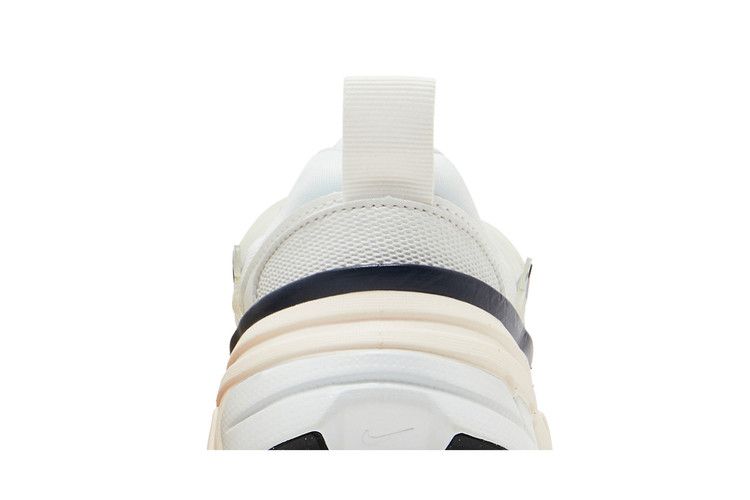 Nike V2K Run Platinum Tint (Women's) Sneakers