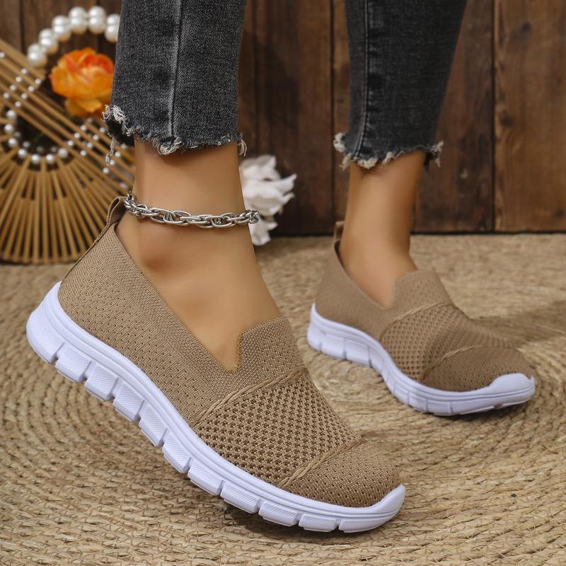 Mesh breathable flat bottom solid color casual fly-woven single shoes women's new large size