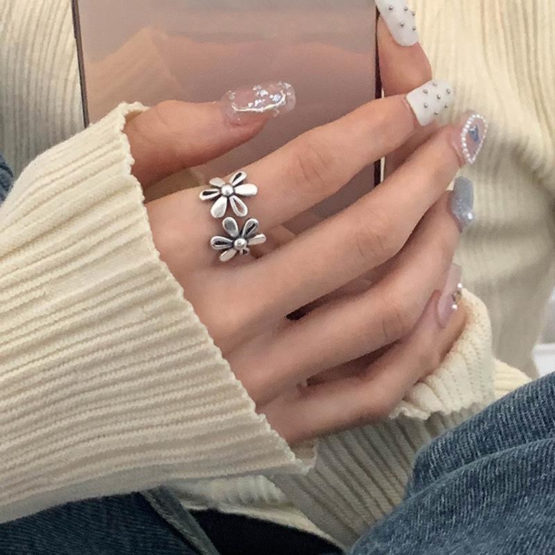 S925 Sterling Silver Adjustable Flower Ring - Retro Fashion Niche Design for Women