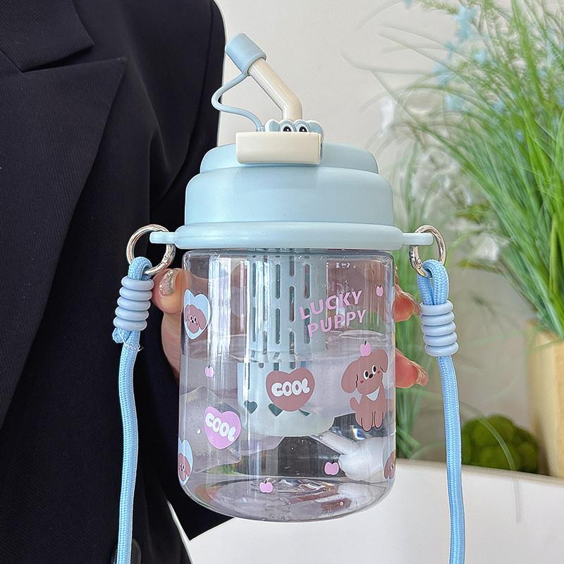 Plastic Kids Water Bottle With Straw And Carry Strap For Summer Outdoor Use синий