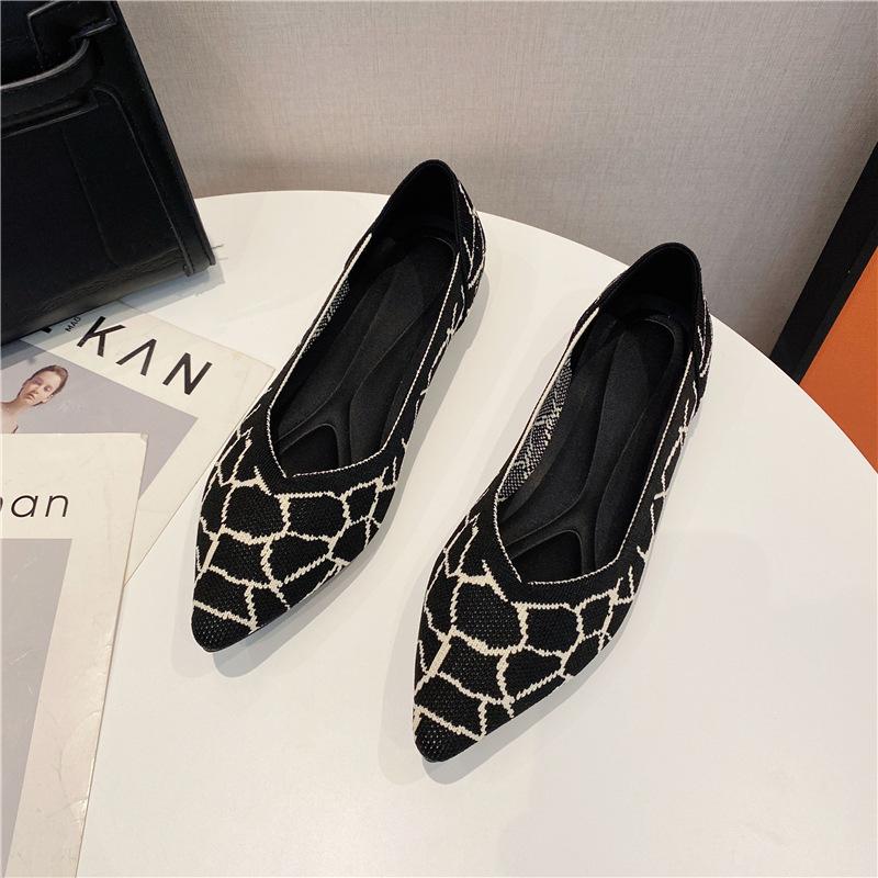 New fly-woven women's shoes pointed tip breathable flat-soled single shoes knitted comfortable soft sole casual