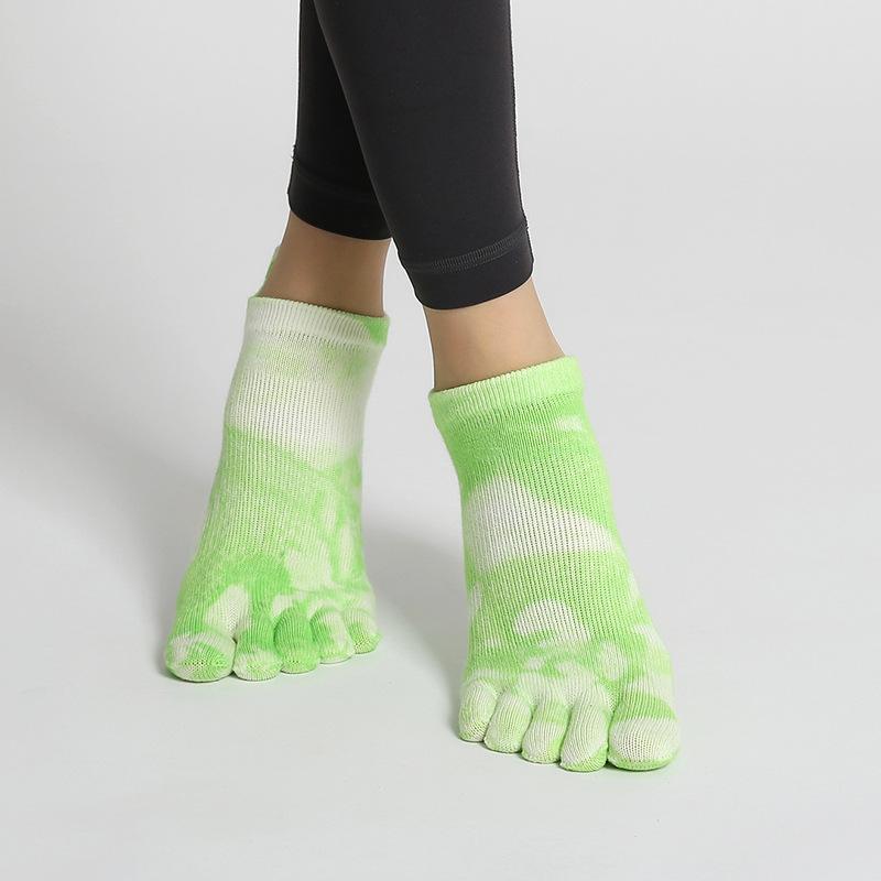 Yoga Socks Women Cotton Silicone Non-Slip Barre Pilates Socks Ballet Dance Sports Socks Five Toed Socks Fitness Socks Multicolor