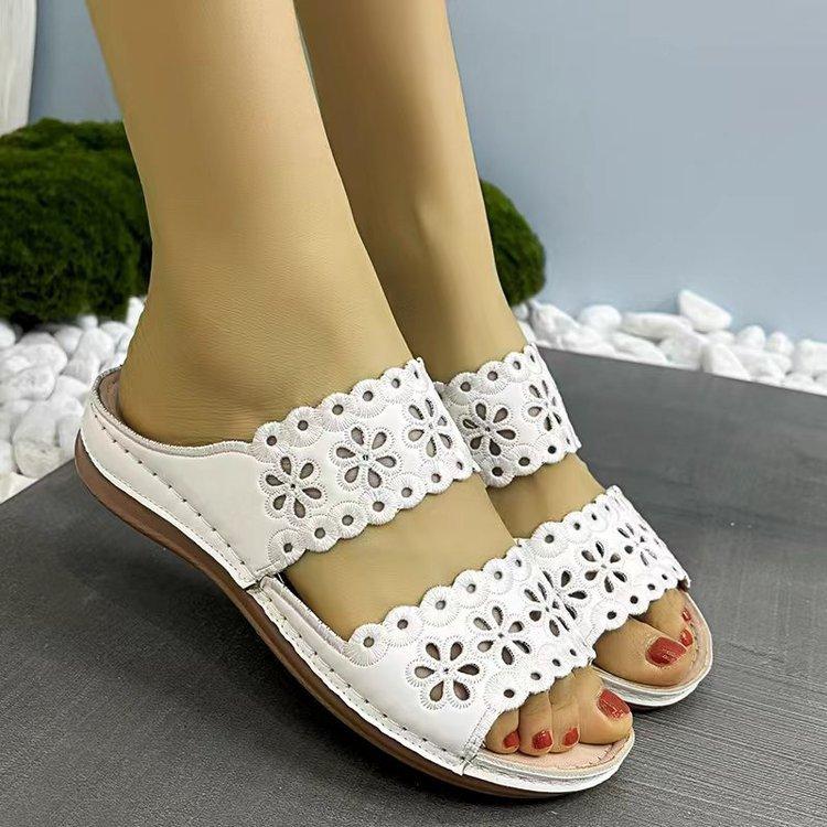 

Summer new hollow flower fish mouth slippers large size flat bottom slippers comfortable thick bottom beach women s slippers 35 білий