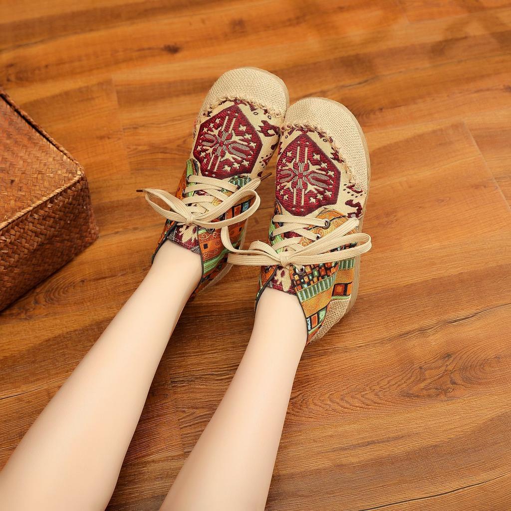Autumn and Winter Special Boots Handmade Embroidery Round Toe Lace-up Floral Sewing Linen Cotton Shoes Ankle Boots For Women