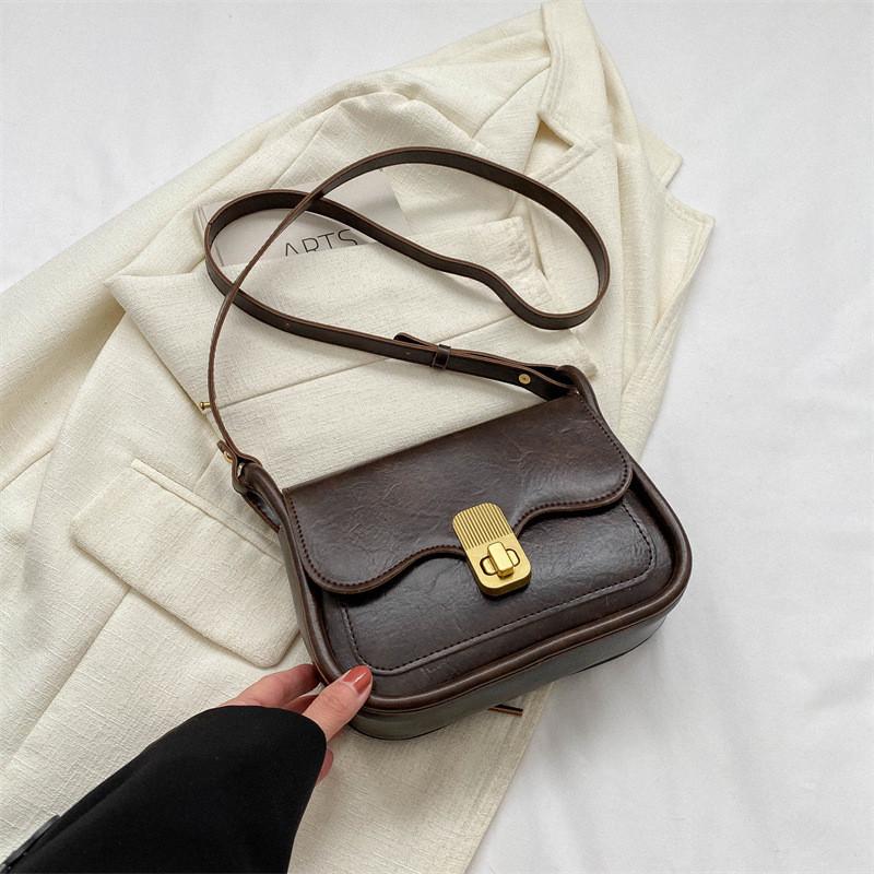 Trendy Minimalist Women's Small Square Crossbody Bag With Soft Pu Material For Casual Use