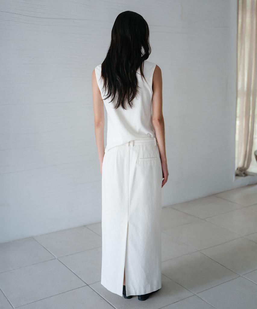 Beullaengkeulumumeon Belted Mua Skirt_Ivory