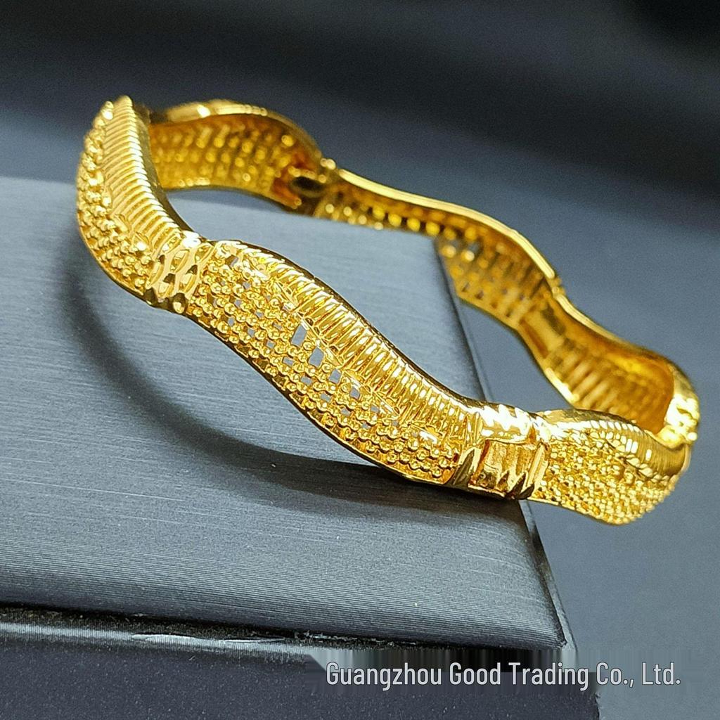 24k Gold Carved Buckle Bracelet: Fade-Resistant Women's Middle East Dubai Jewelry In Vietnamese Sand Gold