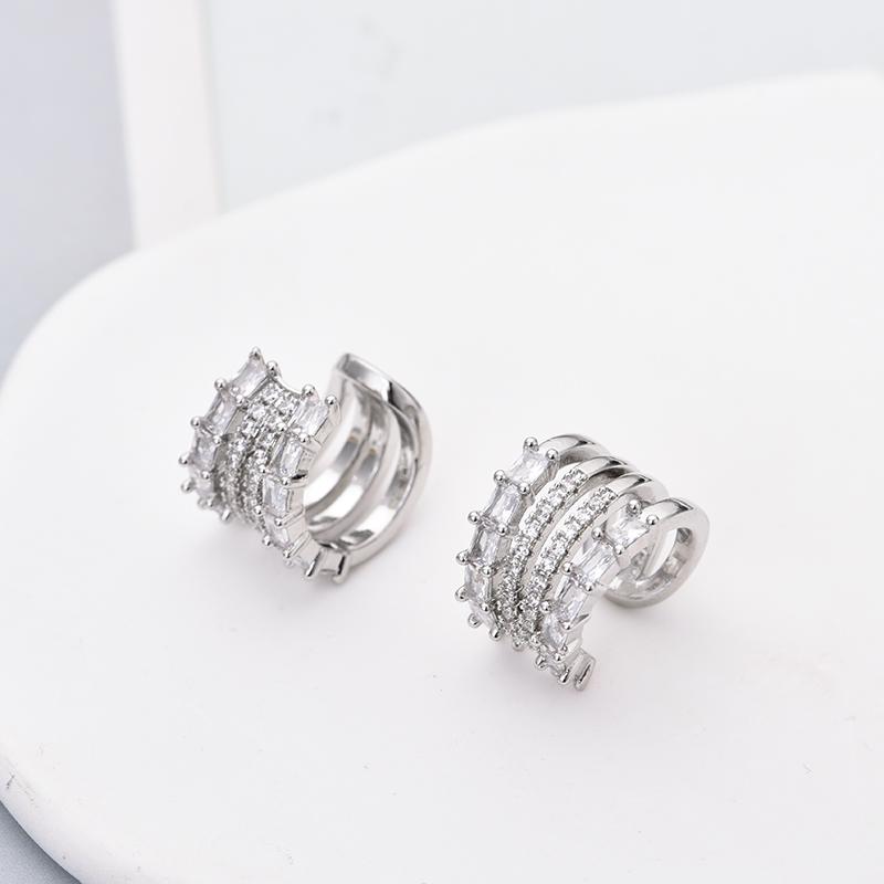 Fashion Layered C Shape Ear Clip Earrings Woman Cartilage Fake Piercings Ear Cuff Zircon Geometric Jewelry Gold Silver Color