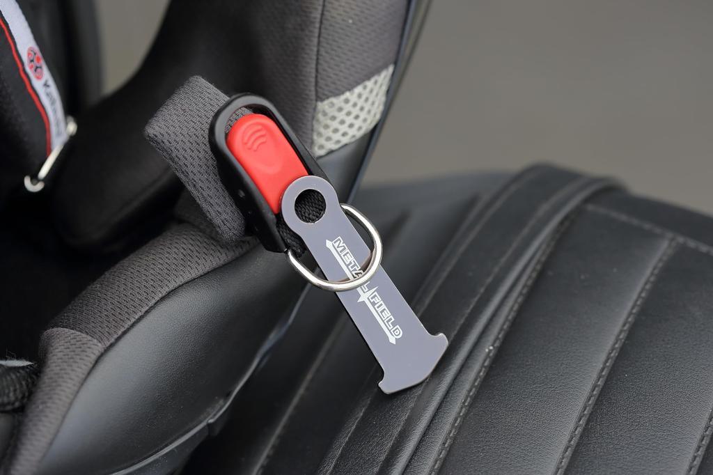 Kijima P00029 Motorcycle Parts Helllock Assist 2 for Ratchet Chin Strap, Red