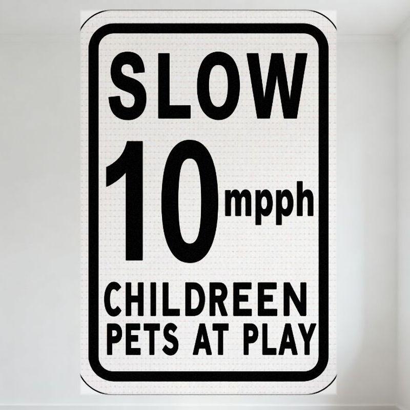 

Slow 10 mph Children Pets at Play Traffic Sign Metal Tin Sign Vintage Warning Sign for Home Garden Garage Bar Man Cave Decoratio 20x30cm（7.8x11.8inch）