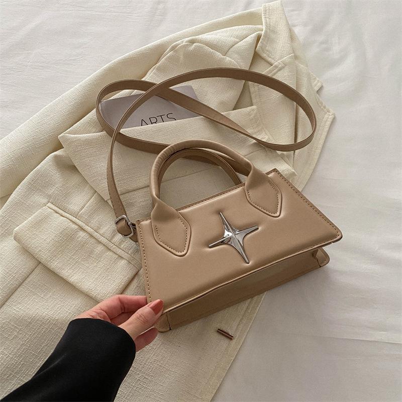Internet Celebrity Fashion Texture Personalized Handbag 2025 Spring and Summer Versatile Shoulder Messenger Bag Foreign Style Small Square Bag Leisure