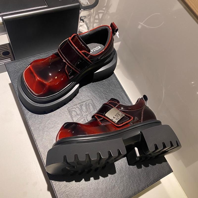 Fashion Thick Heels Loafers Women's Fashion Round Head Deep Mouth Metal Buckle Waterproof Platform Non-slip Wear-resistant Single Shoes