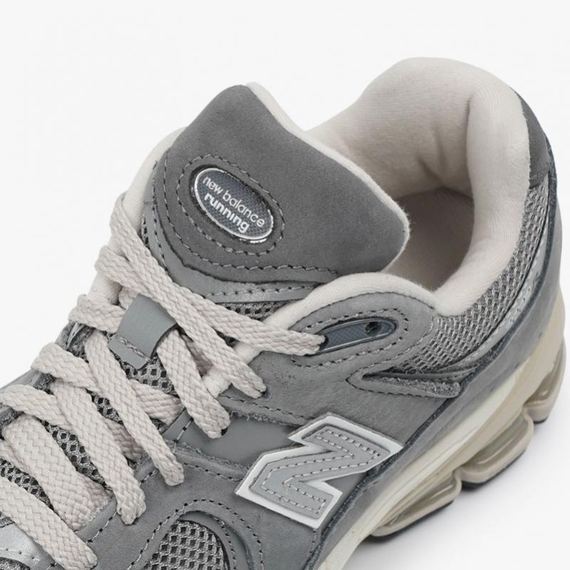 New Balance 2002r Premium Vintage Grey M2002rnm