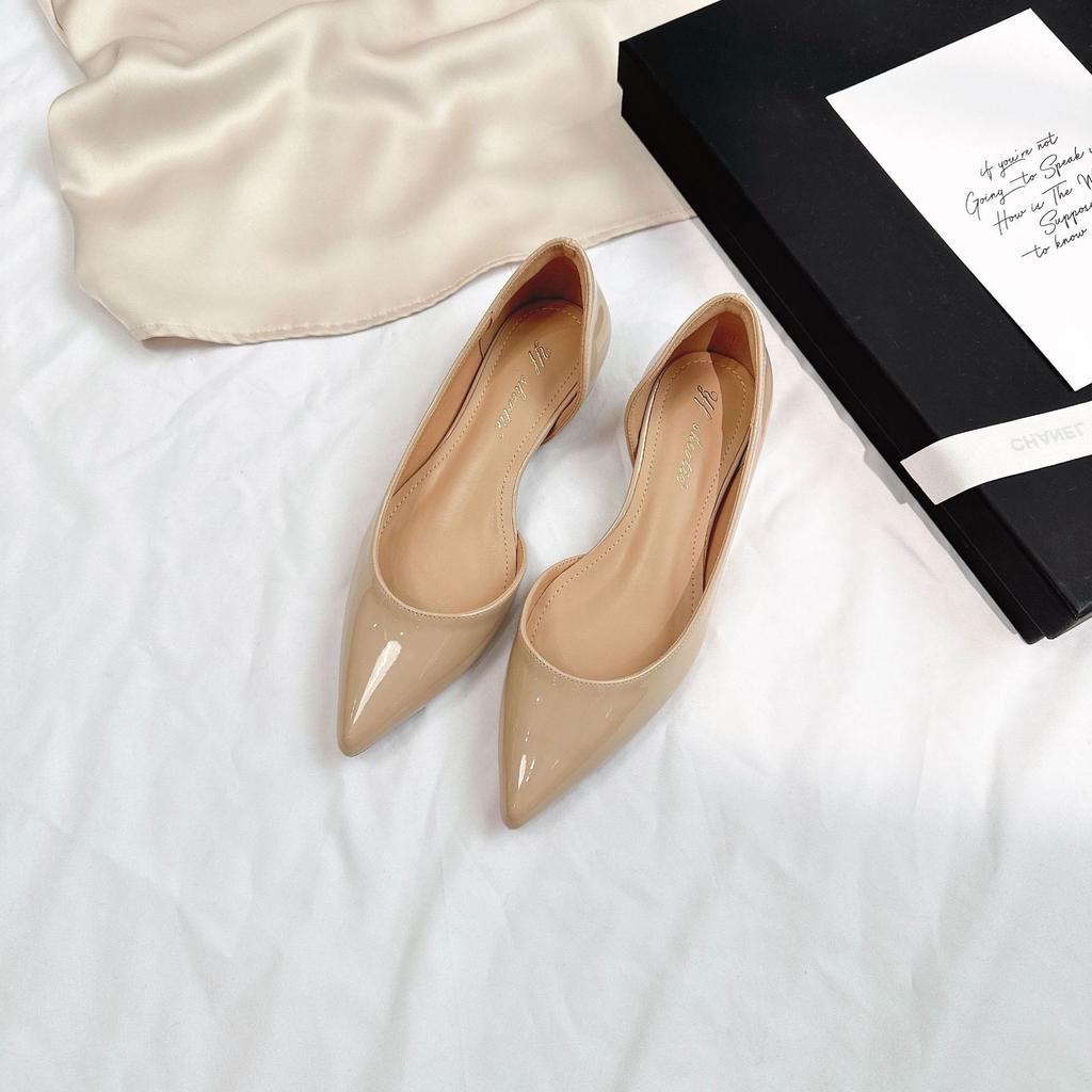 Small Man Increases Height 4CM Patent Leather Side Empty Pointed Flat Shoes Women's 2025 New French Nude Light Mouth Single Shoes