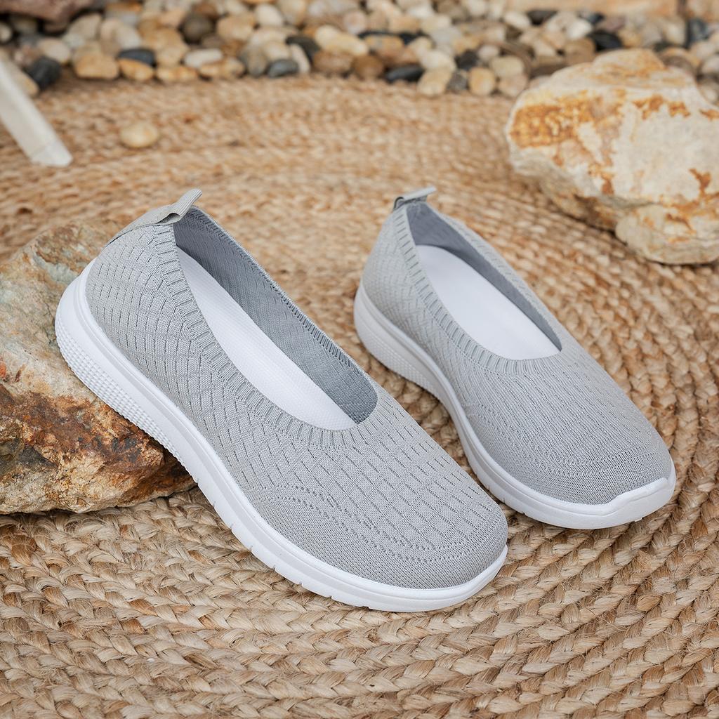 Comfortable women's sports shoes soft soled women's shoes shallow mouth women's shoes 2026 spring special sale shoes