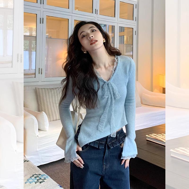 

Women s Blue Lace V-Neck Tie-Up Long-Sleeve Knitted Sweater: French-Style Spring Low-Neck Top Small світло-синій колір