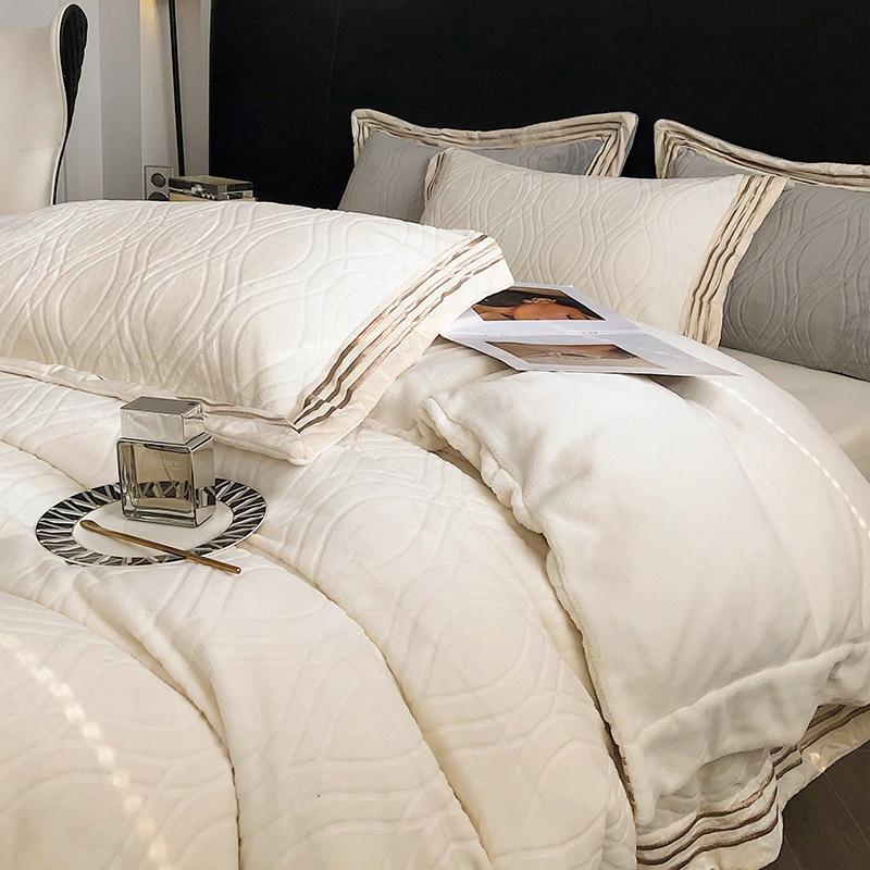 Kategoria zimowa A Mąka Mleczna Zestaw czterech sztuk Wysokiej klasy dwustronna mąka zagęszczony kołnierz Coral Mąka Kołdra Okładka