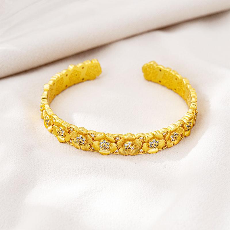 Simple, light, luxurious and high-end flowery open bracelet jewelry bracelet