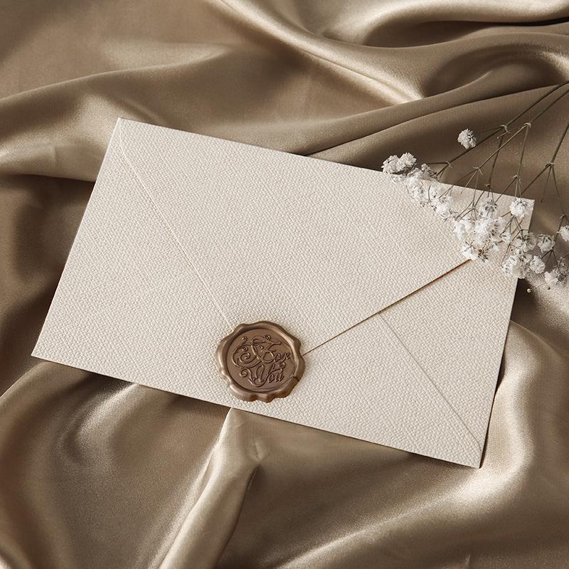 Sada listov s konopnou textúrou: Pečatidlo s voskom a pozvánky v retro štýle