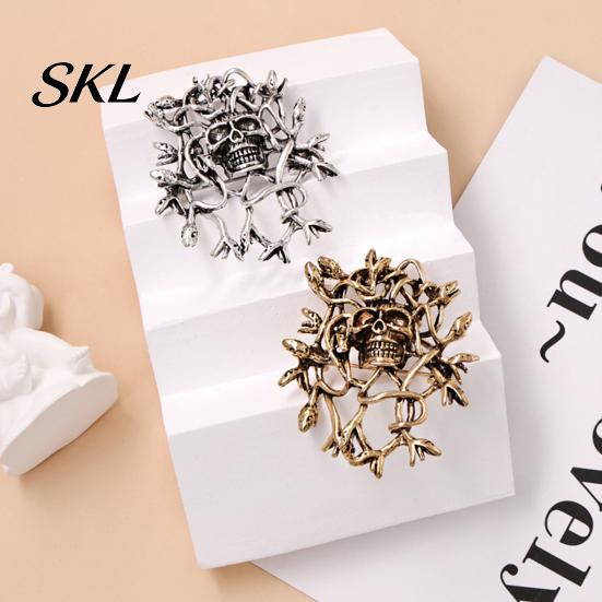 Decorative Brooch Accessory Distressed Style Pin, Punk Retro Thorns Skull Design Lapel Pin with Anti-oxidation Rhinestones Inlaid, Vines Surrounding