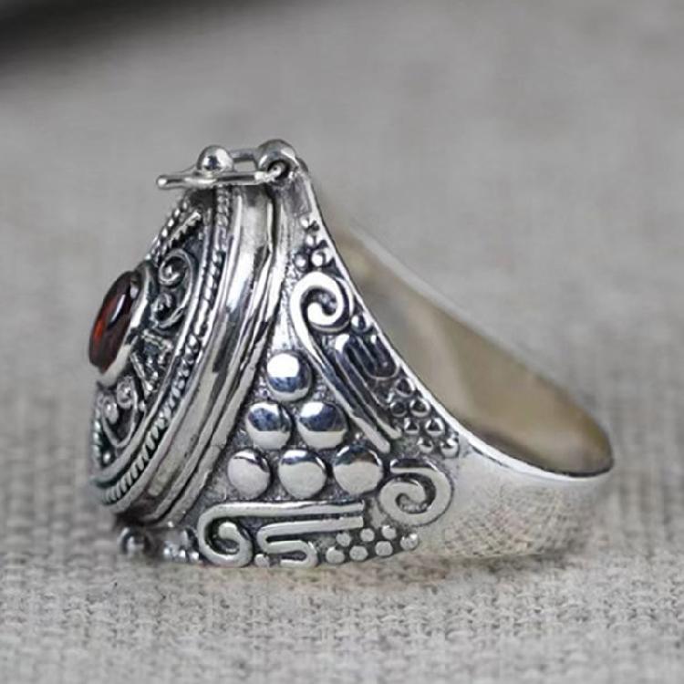 Cultural Gawu Box Ring with Inner Chamber Adjustable Open Finger Ring Unisex Accessory for Parties and Daily Wear