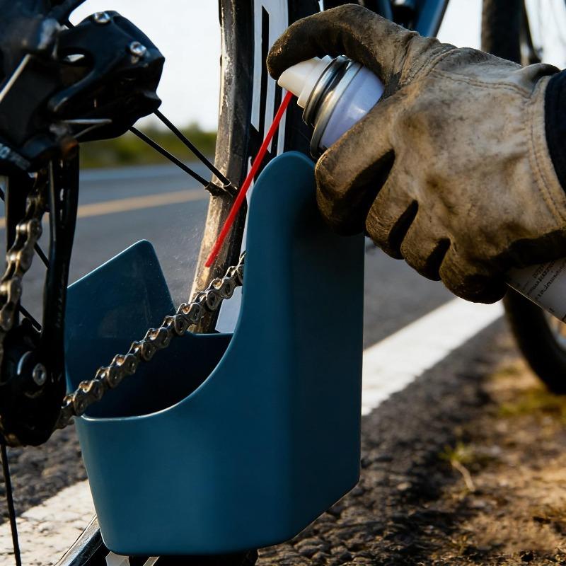 Motorcycle Chain Oil Storage Tool Motorcycle Cleaning Detachable Grease Collection Box Chain Cleaning and Splash-Proof Oil Tool