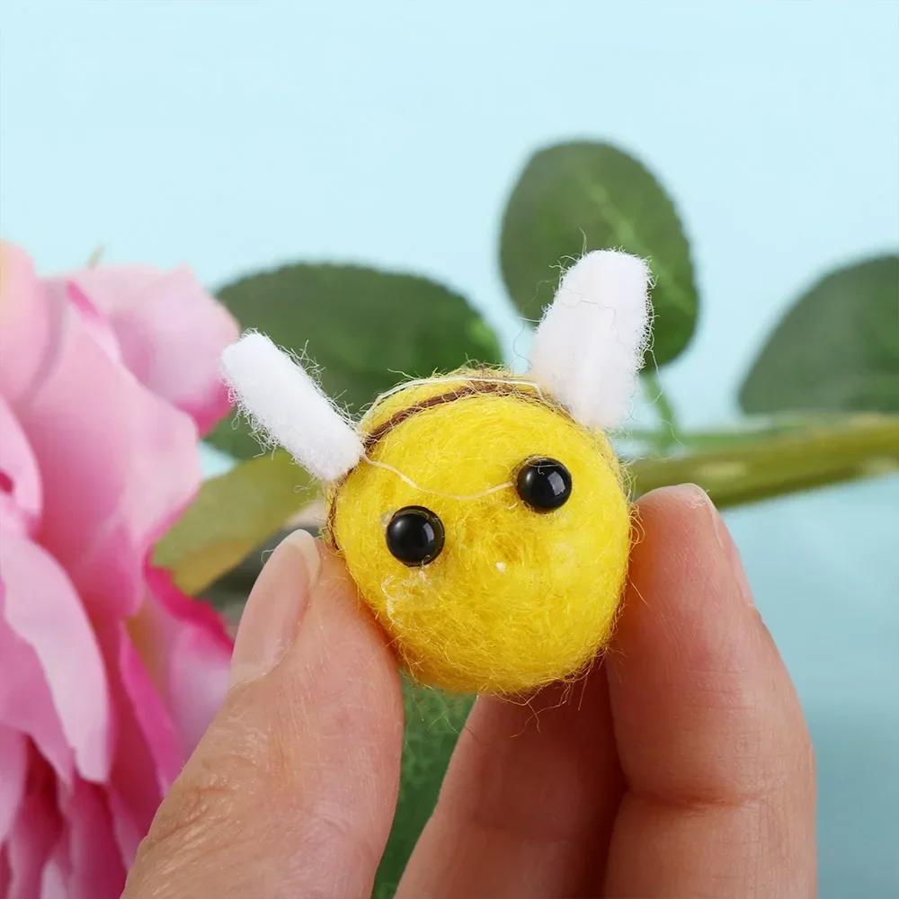 10Pcs Kawaii Wool Felt Honeybee DIY Bag Pendant Miniature Bee Decoration Home Decor