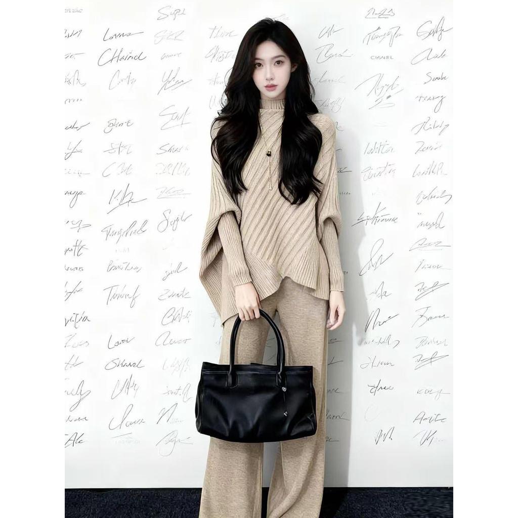 French Retro Casual Knit Two-Piece Set: Bat Sleeve Autumn/Winter Design, Comfortable Fit